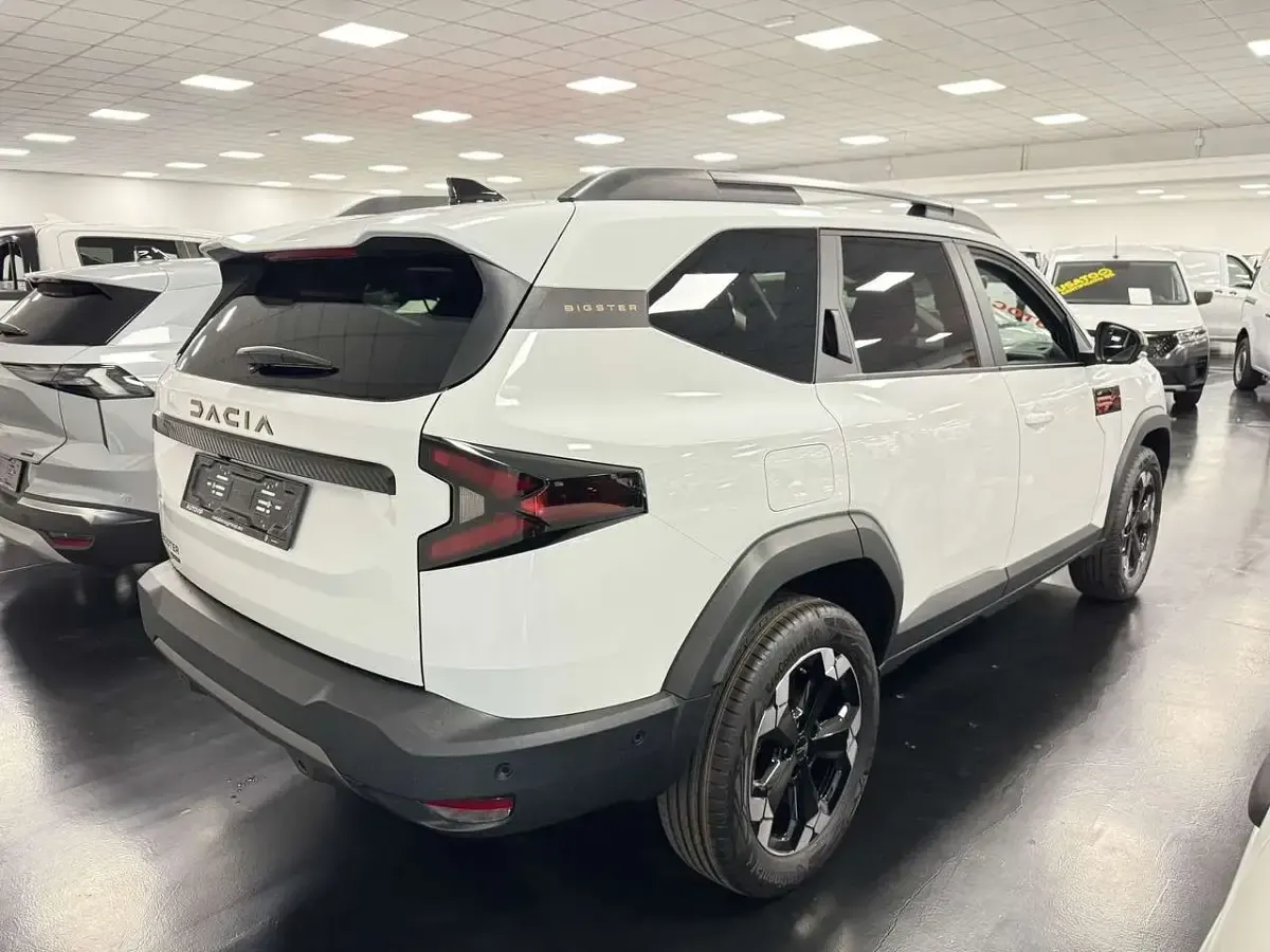 Nuova Dacia Bigster Extreme 155 CV (114 kW) 2026 Bianco SUV