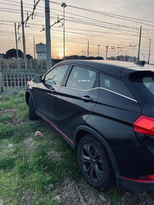 Usata DFSK Glory 580 106 CV (77 kW) 2025 Nero SUV