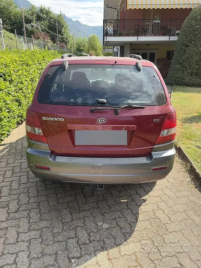 Usata Kia Sorento 140 CV (102 kW) 2003 Rosso SUV