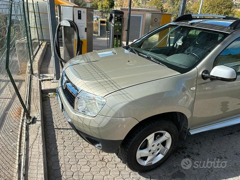 Usata Dacia Duster 125 CV (91 kW) 2011 Verde SUV