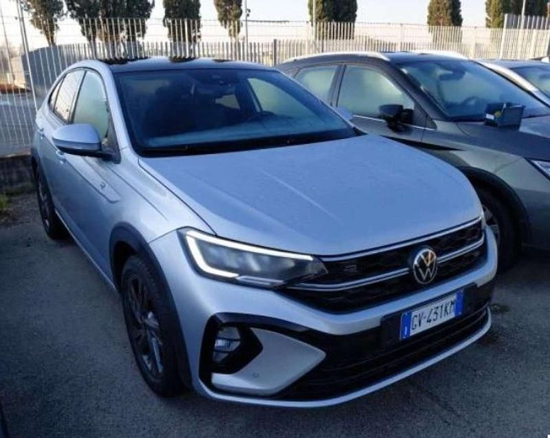 Usata VW Taigo R-line 116 CV (85 kW) 2024 Reflex silver metallizzato SUV