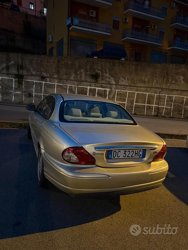 Usata Jaguar X-type Executive 130 CV (95 kW) 2006 Berlina