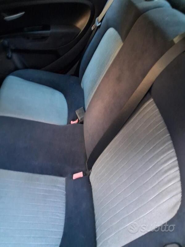 Usata Fiat Grande Punto 75 CV (55 kW) 2007 Rosso Utilitaria