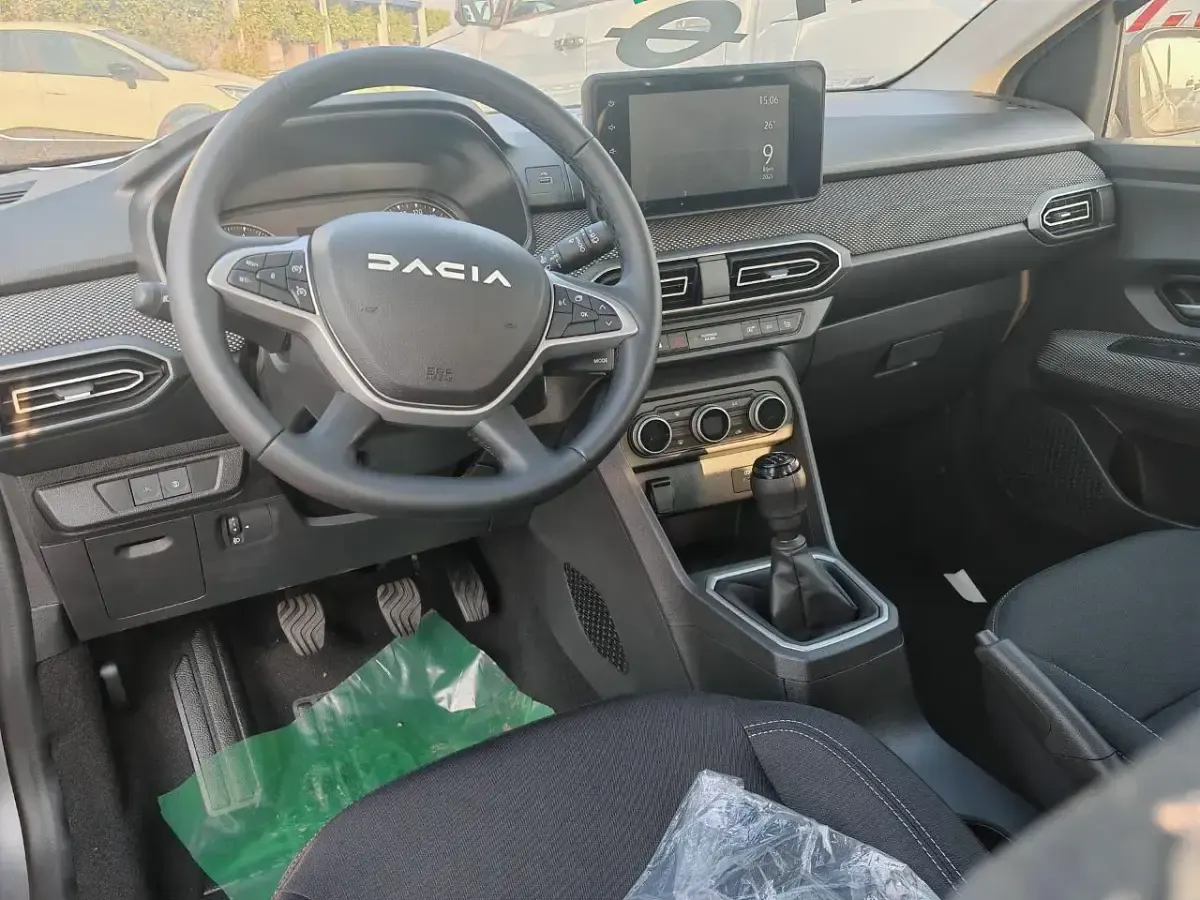 Nuova Dacia Sandero Expression 2025 Grigio