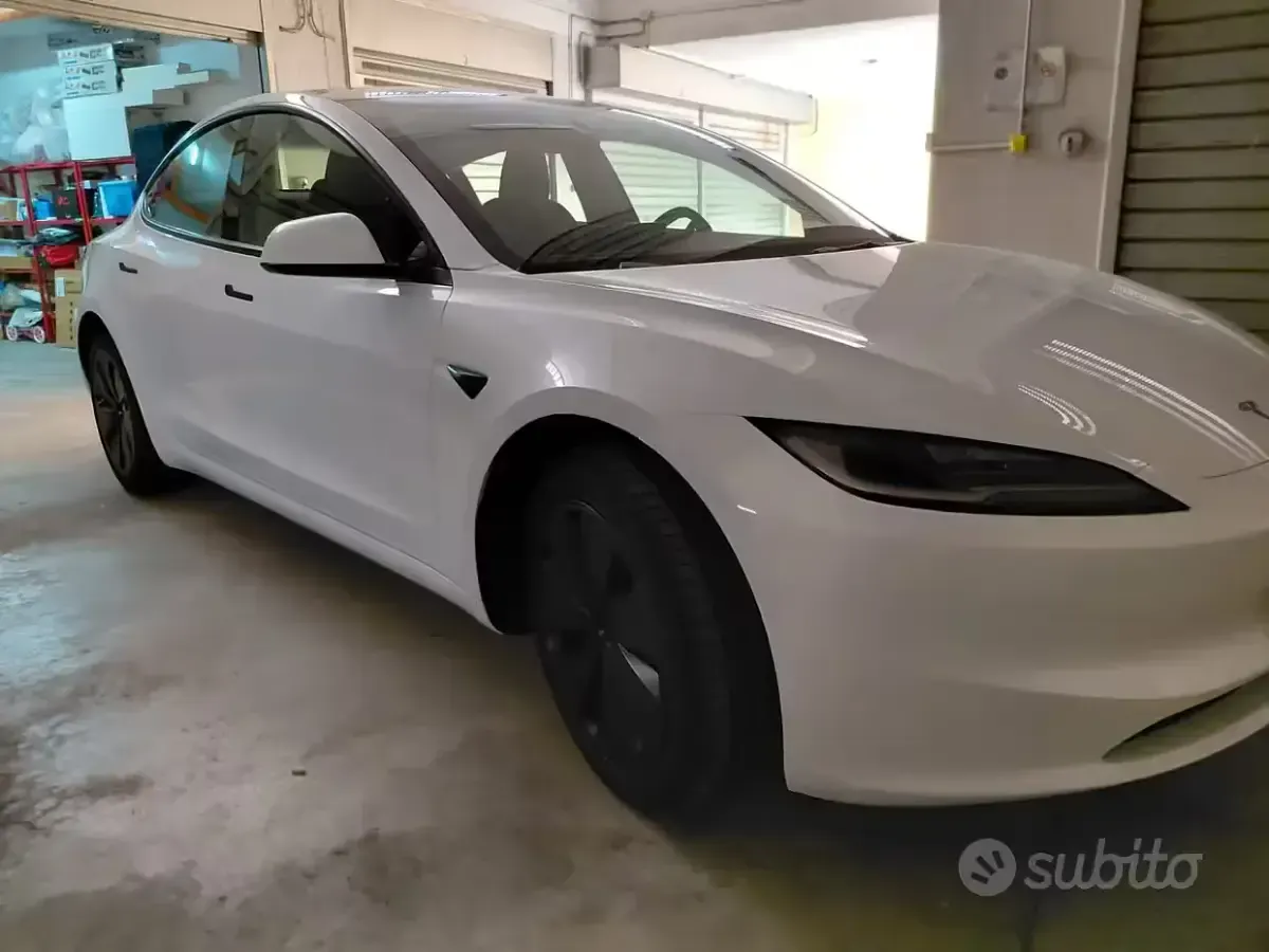 Usata Tesla Model 3 88 kW (120 CV) 2025 Bianco Berlina