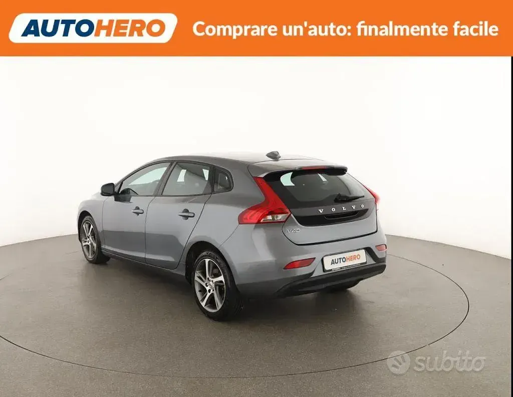 Usata Volvo V40 Kinetic 120 CV (88 kW) 2016 Grigio Berlina