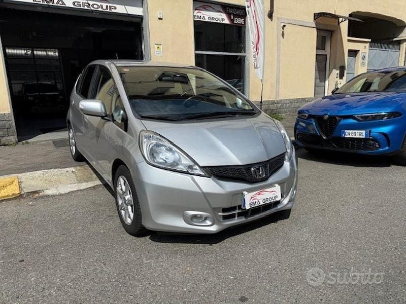 Usata Honda Jazz SI 99 CV (72 kW) 2014 Argento Utilitaria