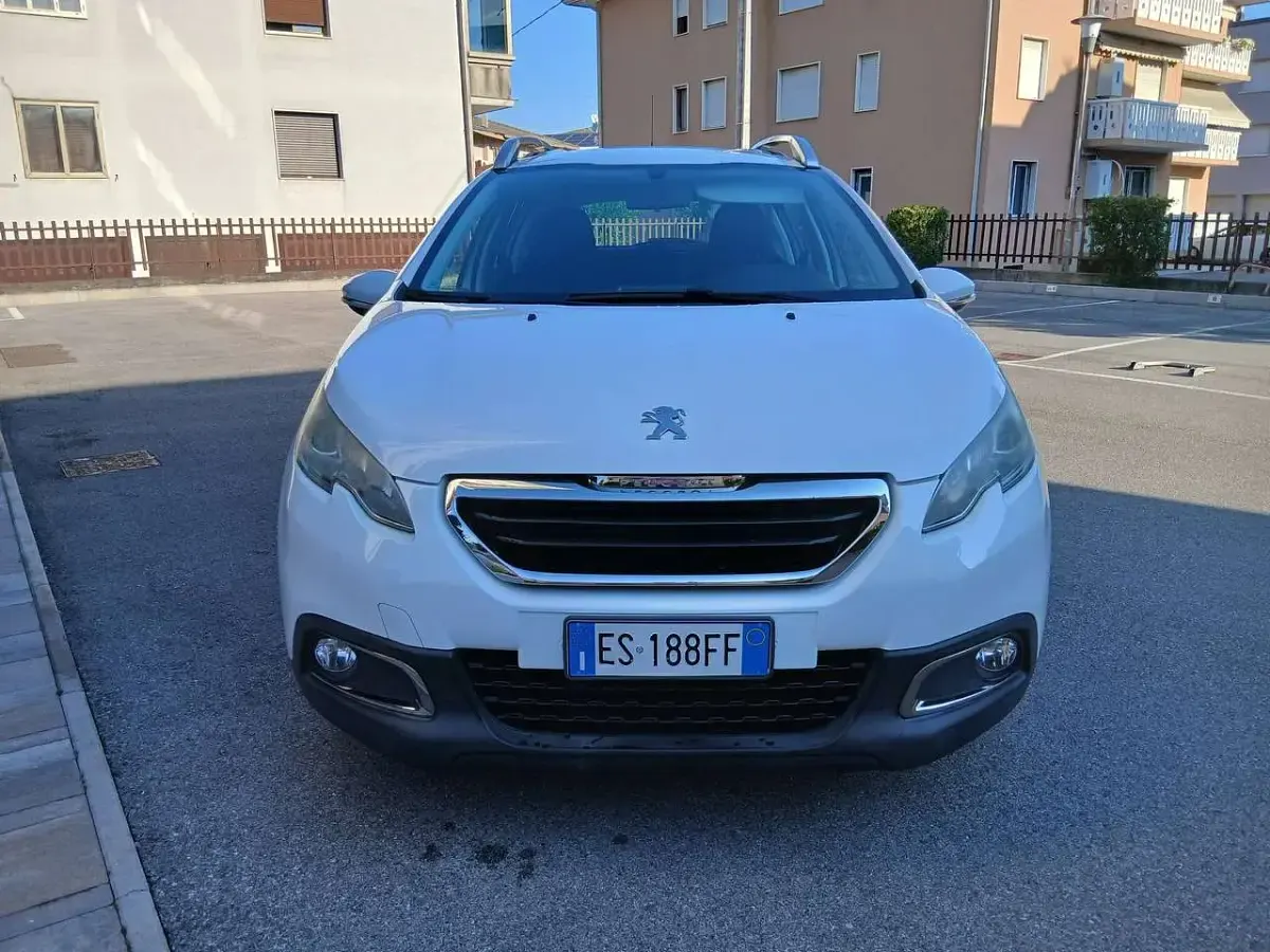 Usata Peugeot 2008 Access 68 CV (50 kW) 2013 Bianco SUV