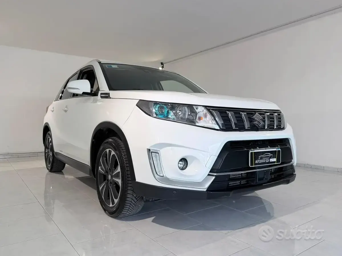 Usata Suzuki Vitara 140 CV (102 kW) 2019 Grigio SUV