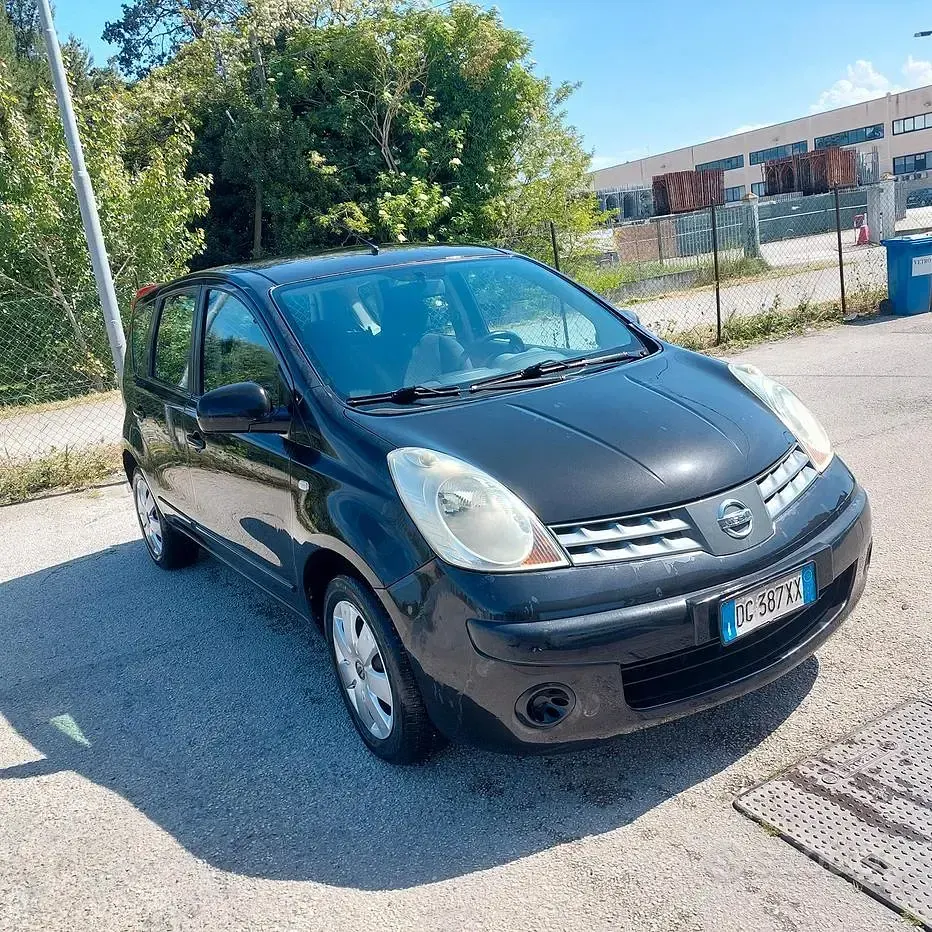 Usata Nissan Note 86 CV (63 kW) 2007 Nero Utilitaria