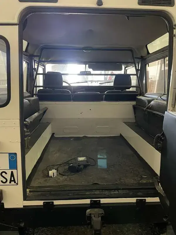 Usata Land Rover Defender 86 CV (63 kW) 1989 Bianco SUV
