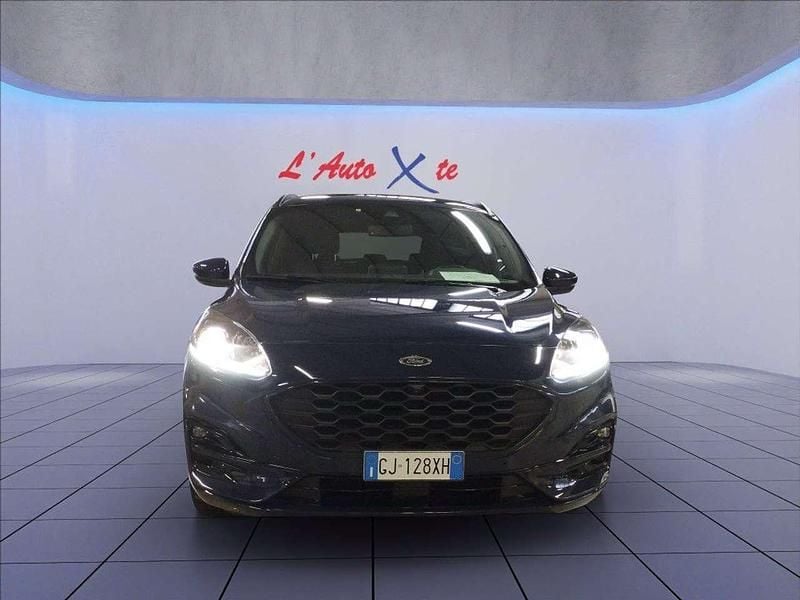 Usata Ford Kuga ST-Line 190 CV (139 kW) 2022 Blu pastello SUV