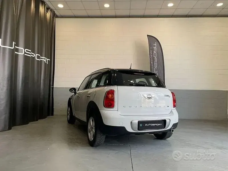 Usata Mini Cooper D Countryman 111 CV (81 kW) 2014 Bianco SUV