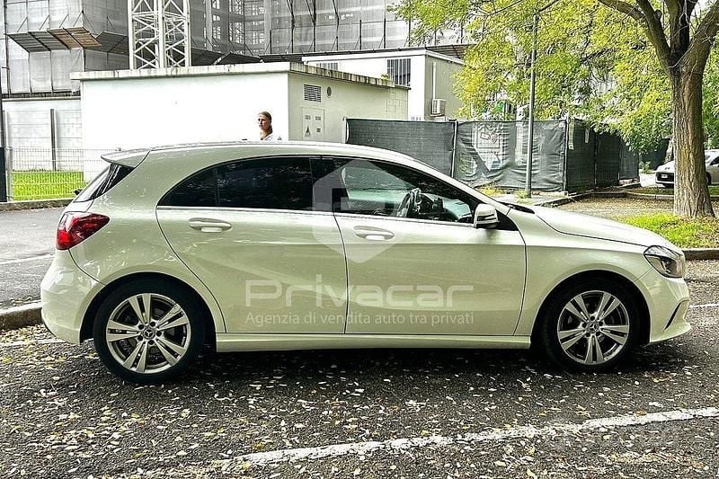 Usata Mercedes A180 109 CV (80 kW) 2018 Bianco Utilitaria