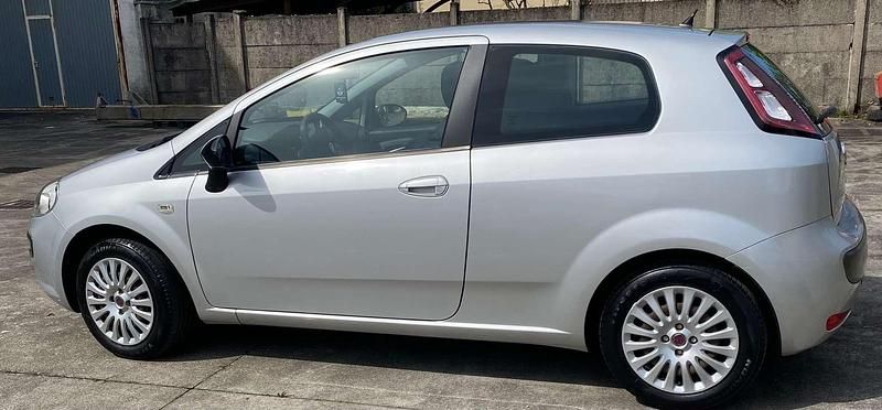Usata Fiat Punto Evo Dynamic 65 CV (47 kW) 2010 Grigio Utilitaria