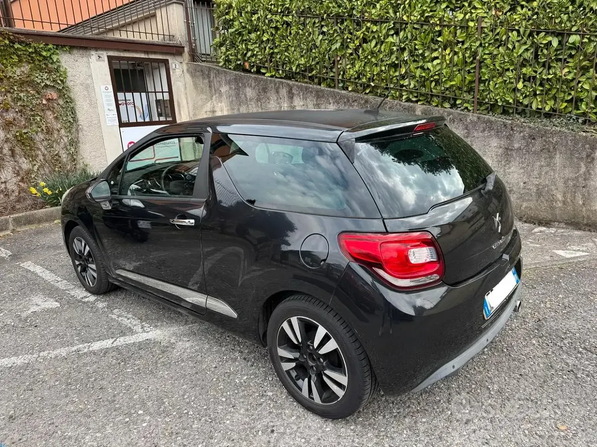 Occasion Citroën DS3 So Chic 90 ch (66 kW) 2010 Noir Citadine