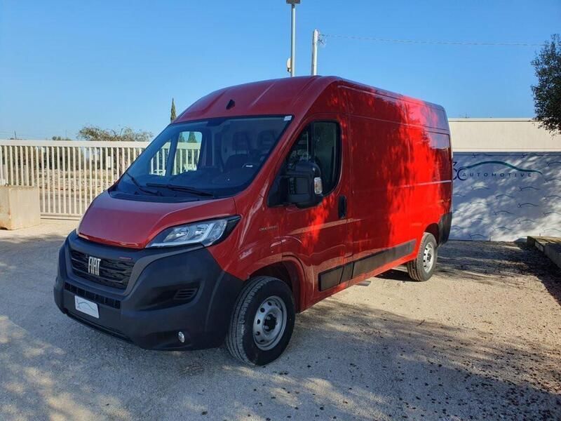 Usata Fiat Ducato 160 CV (117 kW) 2023 Rosso Furgone