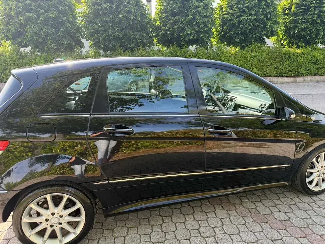 Usata Mercedes B180 109 CV (80 kW) 2007 Nero Monovolume