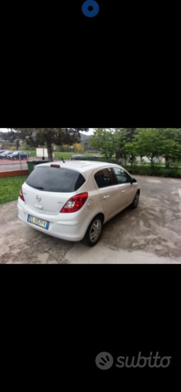 Usata Opel Corsa 86 CV (63 kW) 2011 Bianco Utilitaria