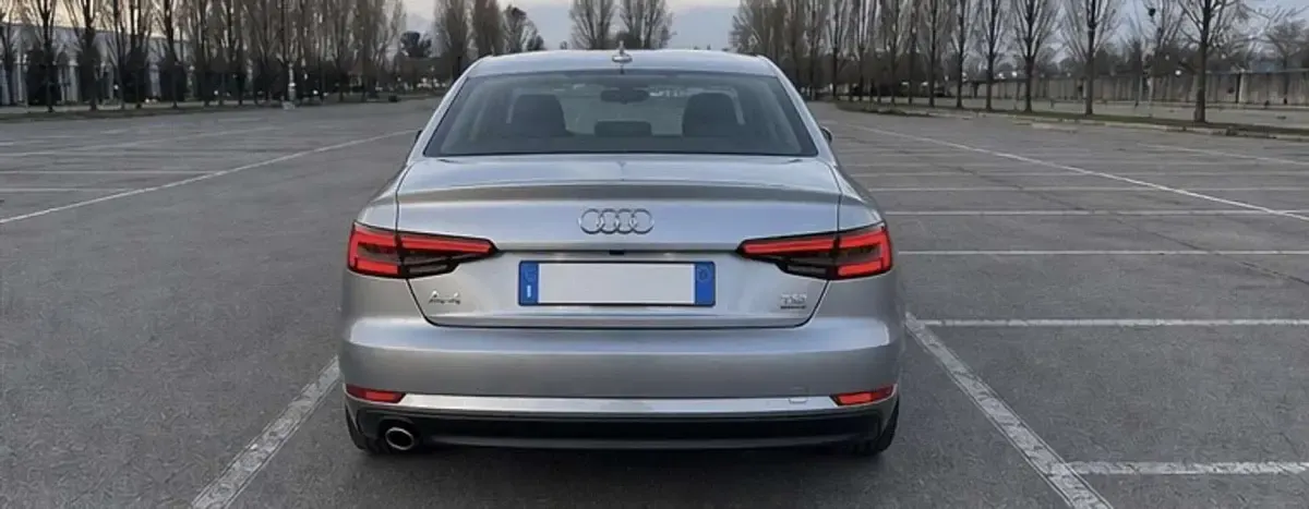Usata Audi A4 Business 150 CV (110 kW) 2016 Argento Berlina