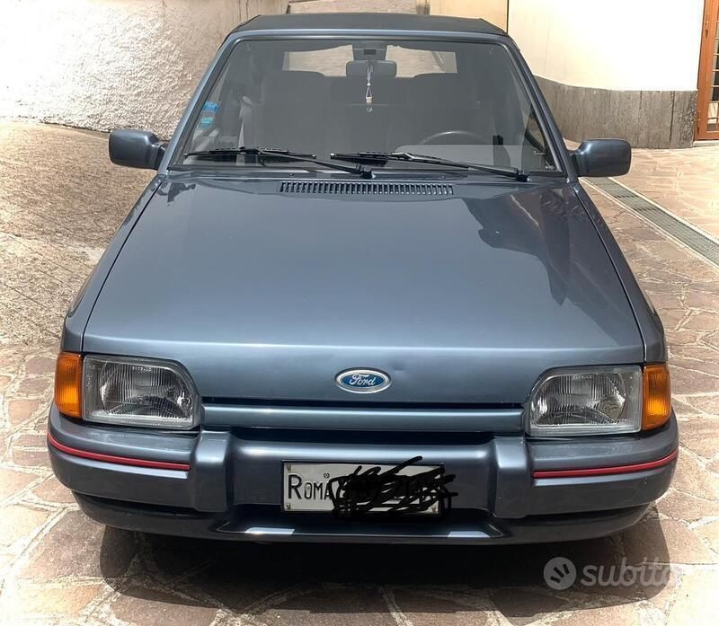 Usata Ford Escort Cabriolet 73 CV (53 kW) 1989 Grigio Cabrio