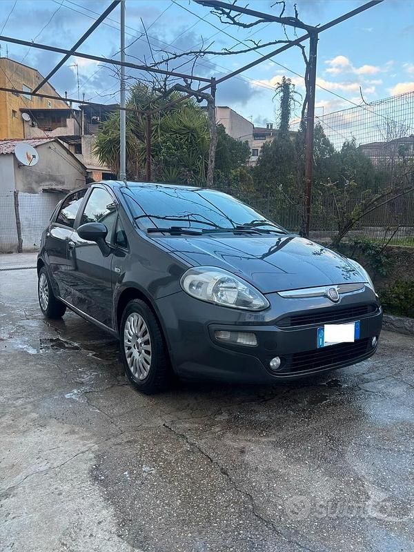 Usata Fiat Punto Evo 90 CV (66 kW) 2010 Grigio Utilitaria