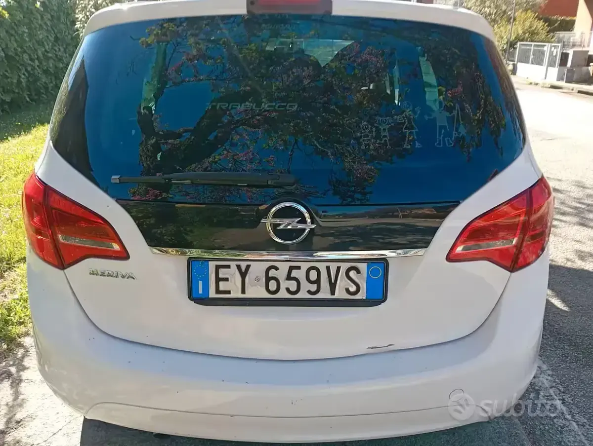 Usata Opel Meriva 120 CV (88 kW) 2015 Bianco Monovolume