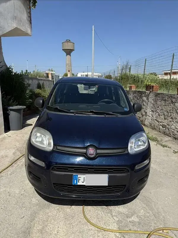 Usata Fiat Panda 69 CV (50 kW) 2017 Bluazzurro Utilitaria