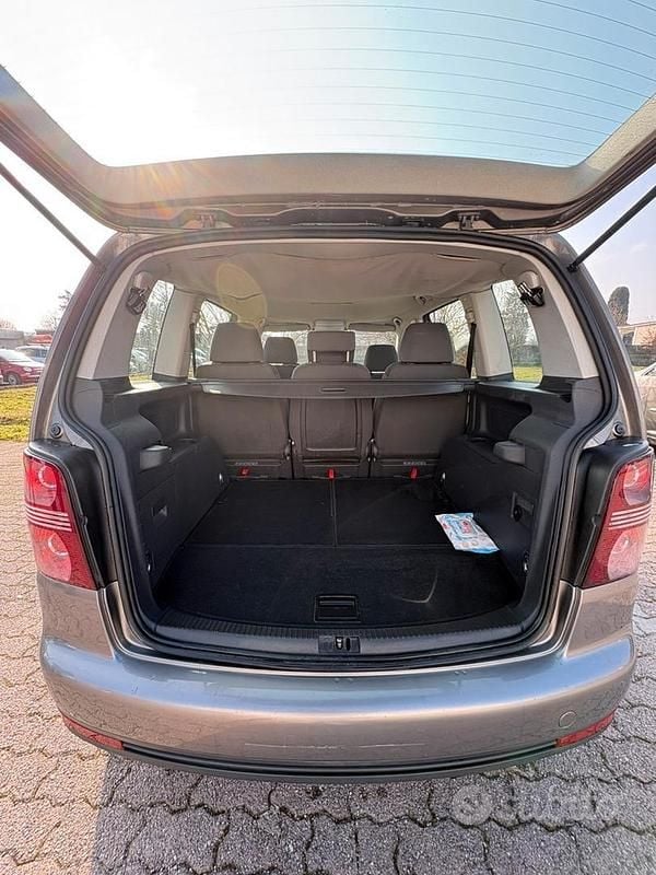 Usata VW Touran 101 CV (74 kW) 2008 Grigio Monovolume