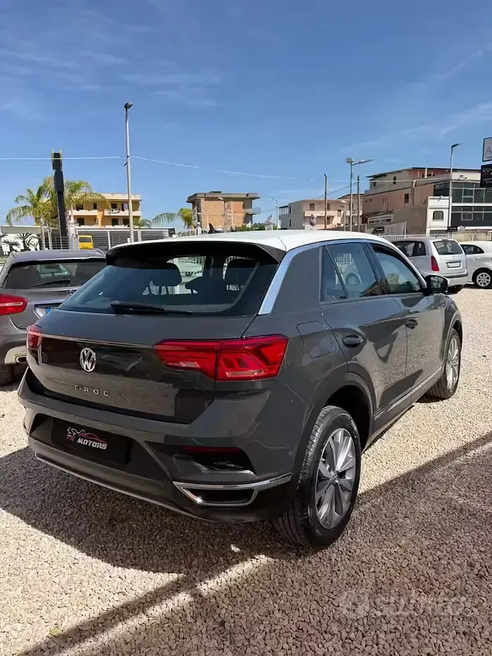 Usata VW T-Roc 116 CV (85 kW) 2019 Grigio SUV