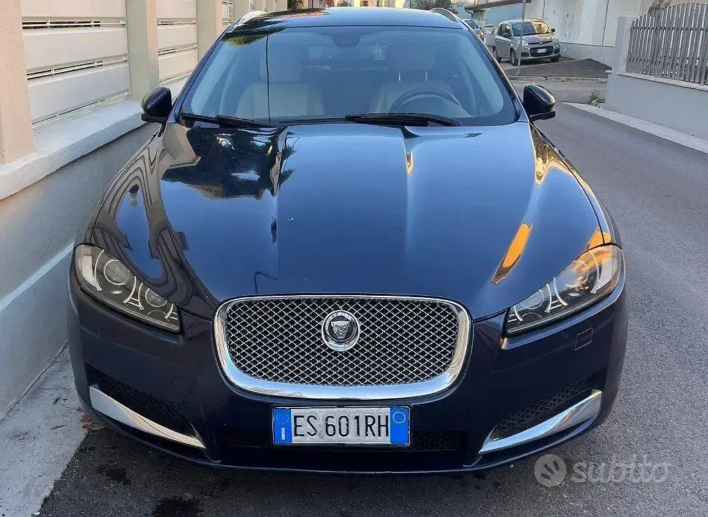 Usata Jaguar XF Sportbrake Premium Luxury 200 CV (147 kW) 2013 Bluazzurro Station wagon