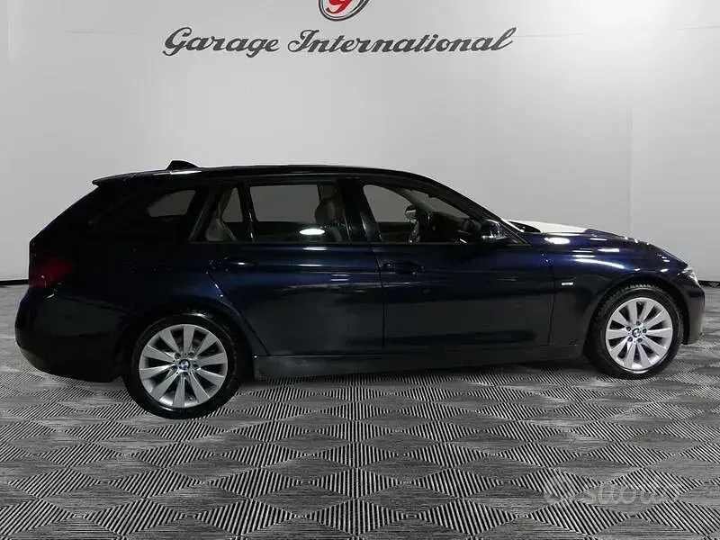 Usata BMW 320 Luxury Line 184 CV (135 kW) 2014 Blu/azzurro Station wagon