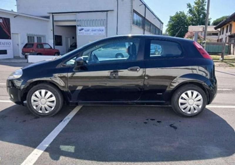 Usata Fiat Grande Punto Dynamic 75 CV (55 kW) 2006 Utilitaria