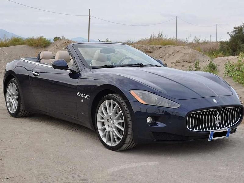 Usata Maserati GranCabrio 439 CV (322 kW) 2010 Blu/azzurro Cabrio