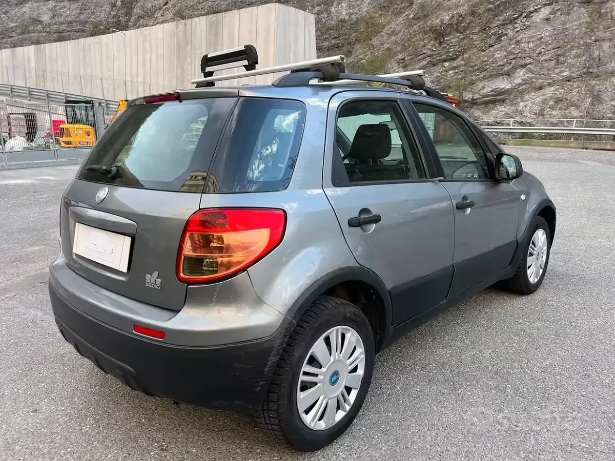 Usata Fiat Sedici Emotion 120 CV (88 kW) 2012 SUV