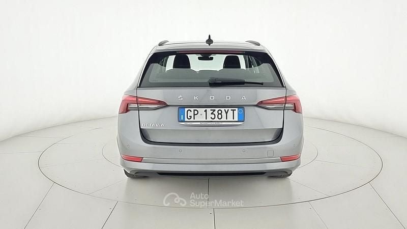 Usata Skoda Octavia Executive 116 CV (85 kW) 2023 Grigio scuro Station wagon