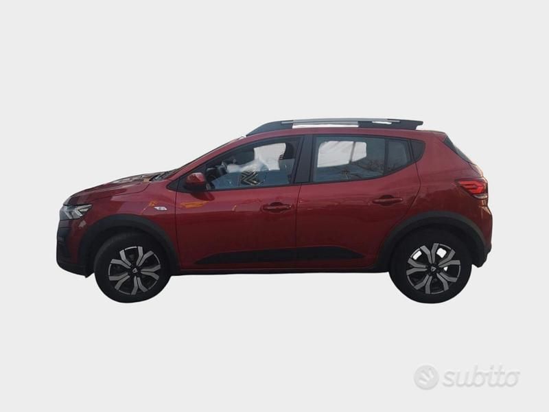 Usata Dacia Sandero Comfort 101 CV (74 kW) 2022 Rosso Berlina