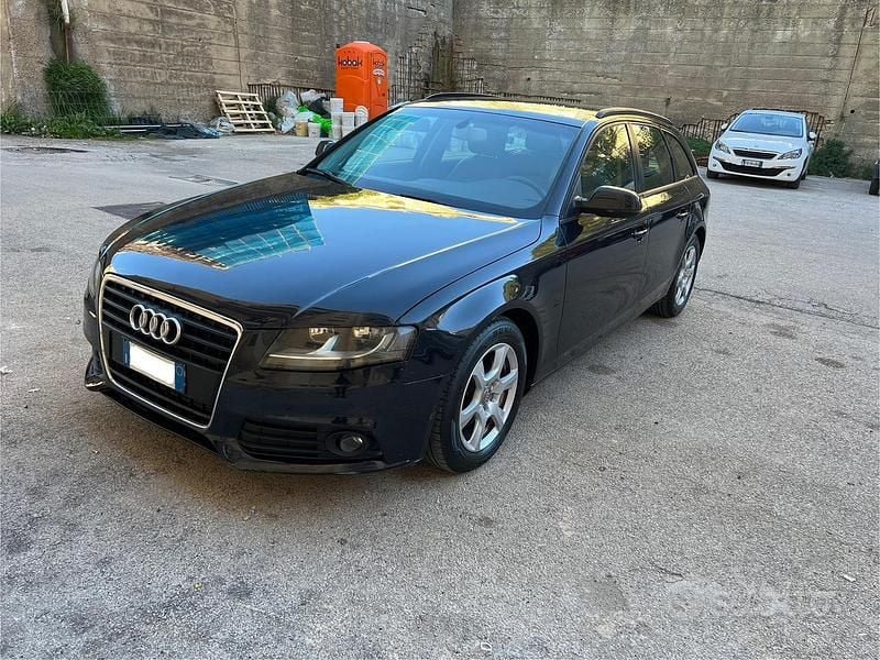 Usata Audi A4 Comfort 140 CV (102 kW) 2012 Blu Station wagon