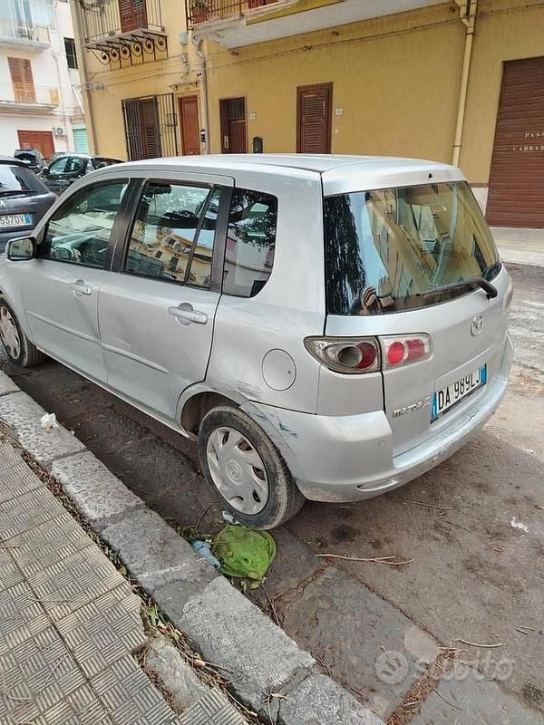 Usata Mazda 323F 2006 Grigio Berlina
