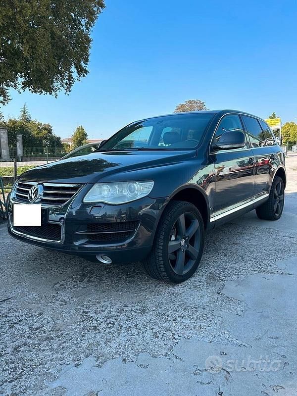 Nero Usata 2007 VW Touareg SUV | 7200 € (Buon prezzo) - Immagine 1/4