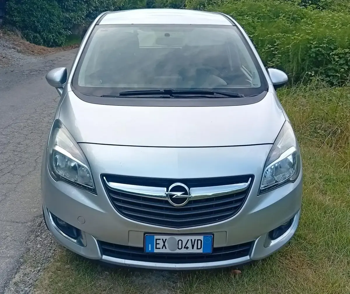 Usata Opel Meriva 120 CV (88 kW) 2014 Argento Monovolume