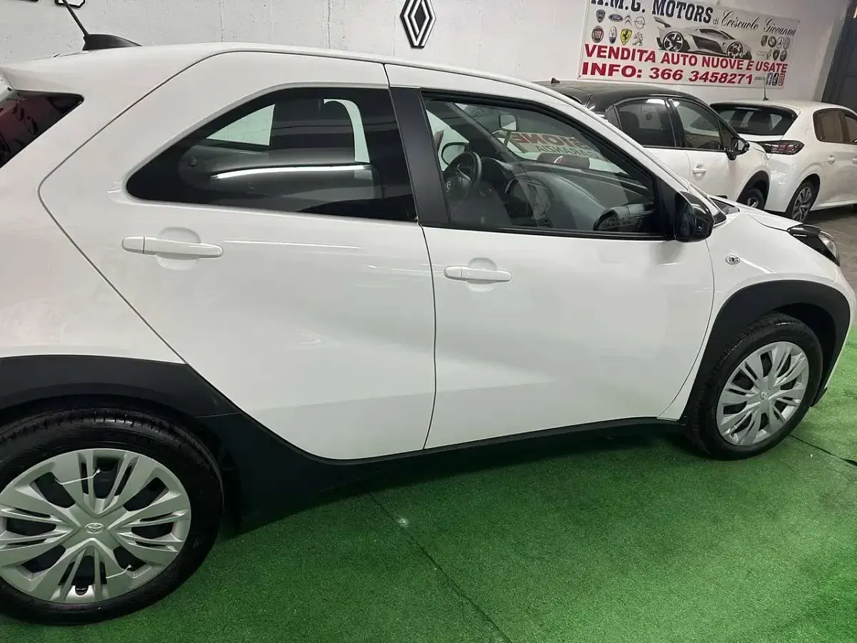 Usata Toyota Aygo X Edition 72 CV (52 kW) 2025 Bianco SUV