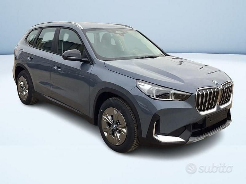 Nuova BMW iX1 230 kW (313 CV) 2025 Grigio SUV