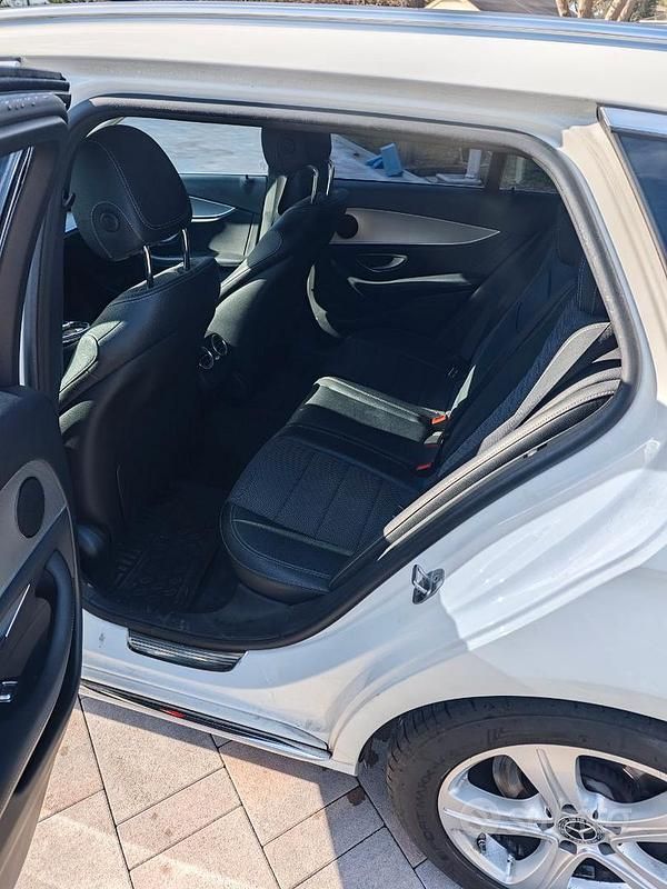 Usata Mercedes E220 194 CV (142 kW) 2017 Bianco Station wagon