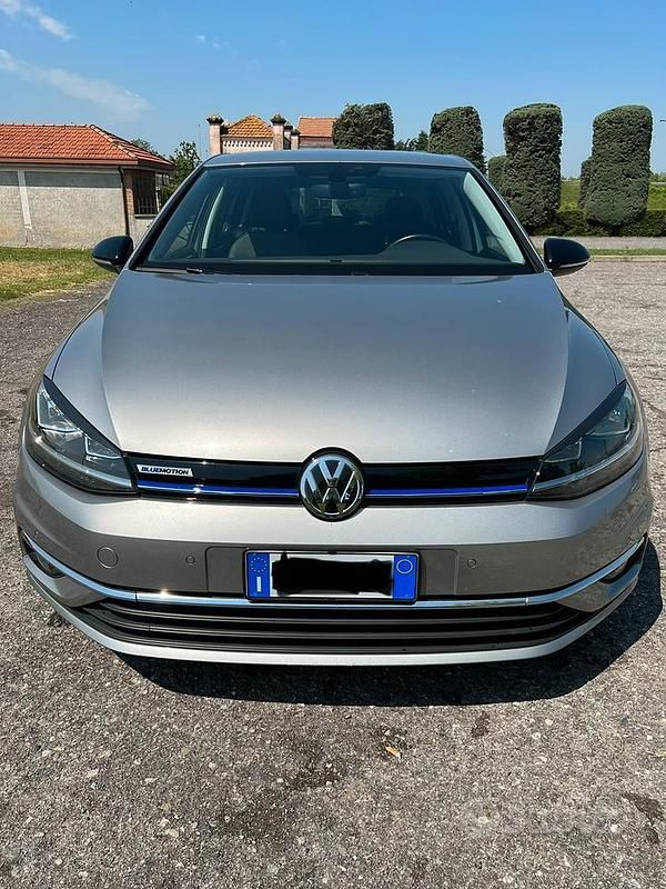 Grigio Usata 2018 VW Golf VII Due volumi | 14.000 € (Ottimo prezzo) - Immagine 1/4
