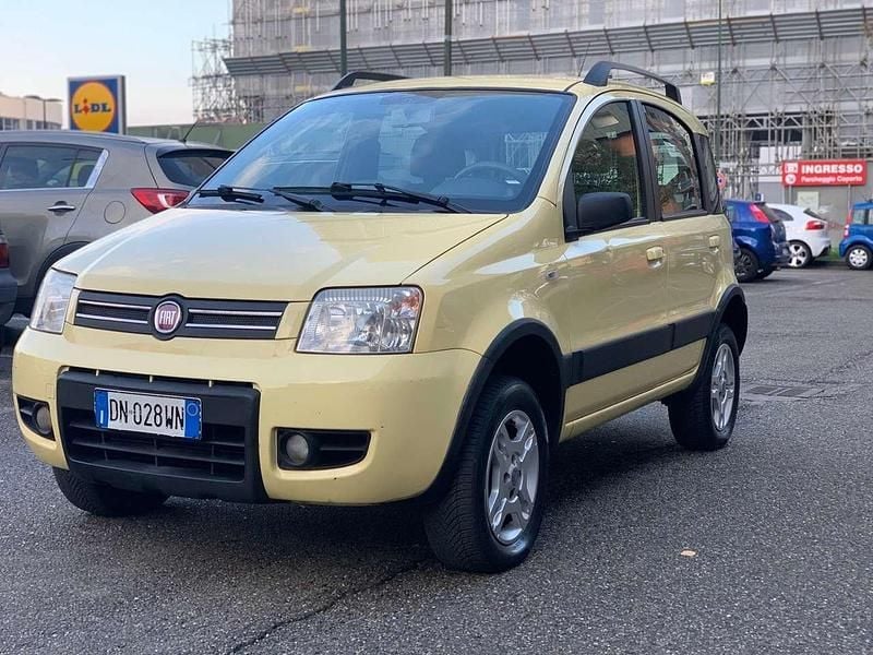 Giallo Usata 2008 Fiat Panda 4x4 Climbing Due volumi | 5500 € (Buon prezzo) - Immagine 1/4