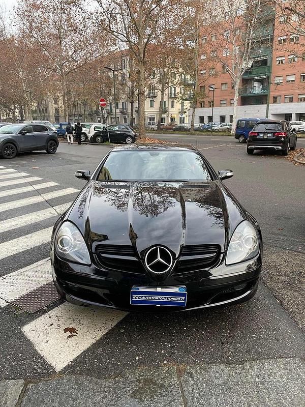Usata Mercedes SLK200 184 CV (135 kW) 2008 Nero metallizzato Cabrio