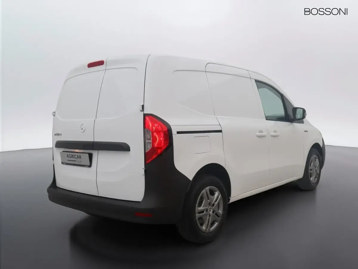 Usata Mercedes eCitan 50 kW (69 CV) 2023 Bianco Furgone