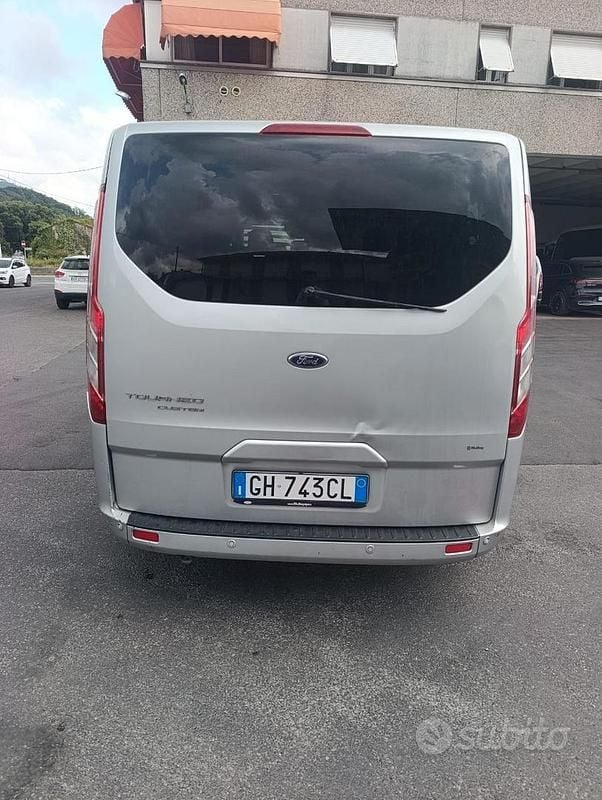 Usata Ford Tourneo 2022 Grigio Monovolume