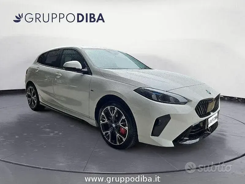 Usata BMW 120 M Sport 156 CV (114 kW) 2025 Bianco Utilitaria